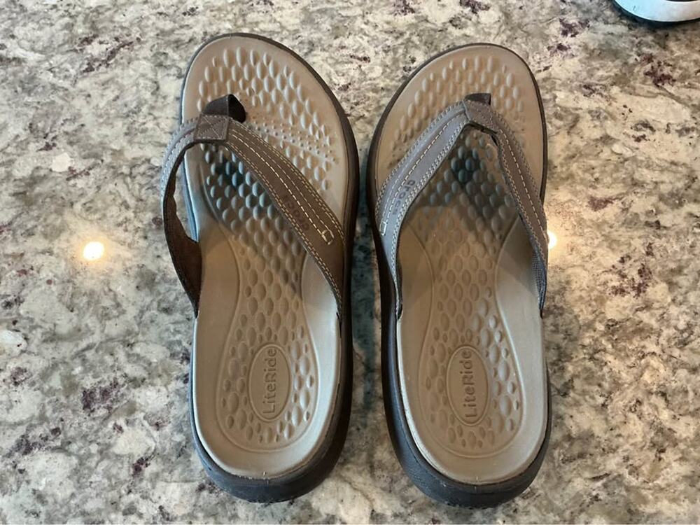 Crocs LiteRide men’s Flip Flops size 8